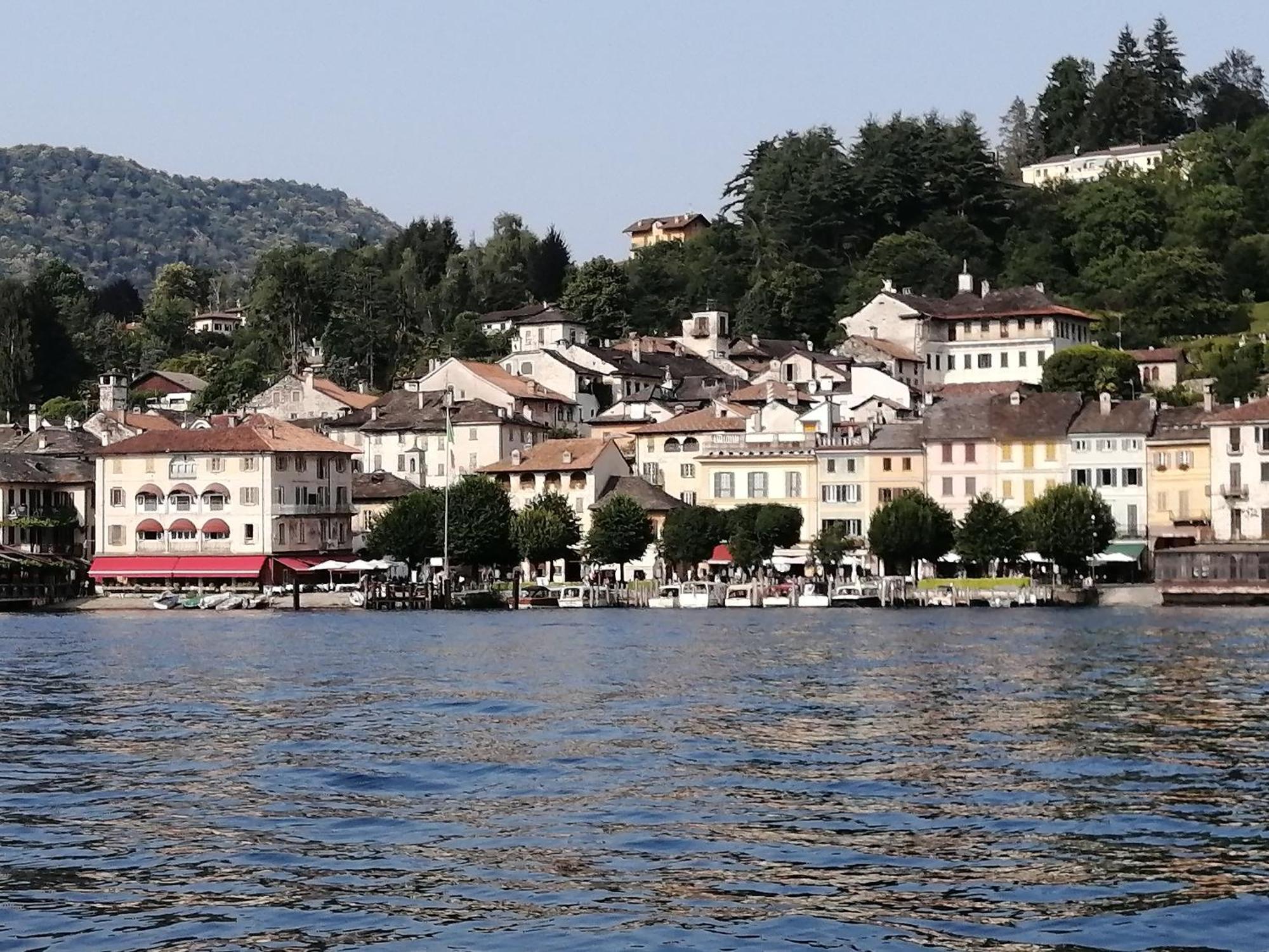 Il Sasso Appartamento Orta San Giulio Cameră foto