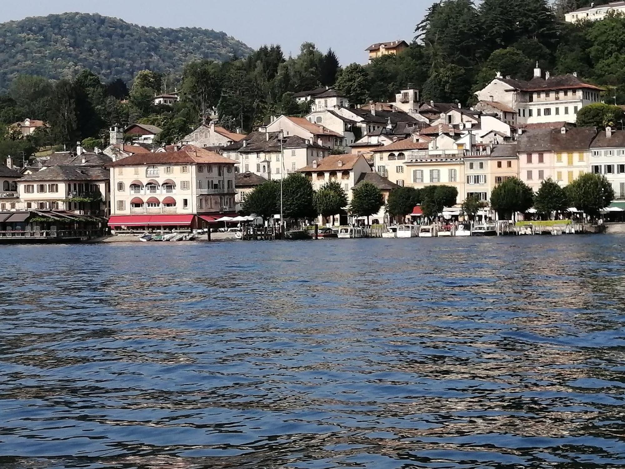 Il Sasso Appartamento Orta San Giulio Cameră foto